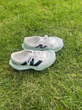 New Balance Mint Green & White Lightweight Trainers